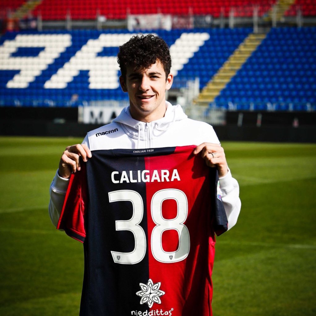 Football player Cagliari and national u19🇮🇹 Snapchat👻:cali_fabri8