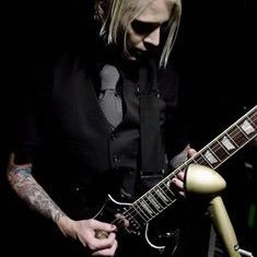 67mauK's profile picture. SSS/軽音/成人済