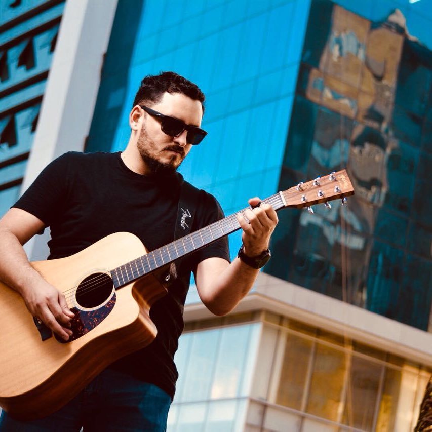 Tech and data passionate, software development is my mojo, always a musicophile...