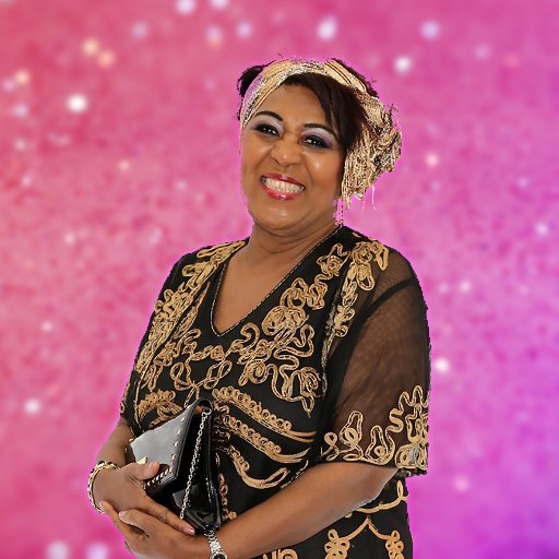 I am Rustie Lee, a celebrity chef that focuses on amazing Caribbean food. Take a look at my new website: https://t.co/aTeXWhdD9e Rustie x