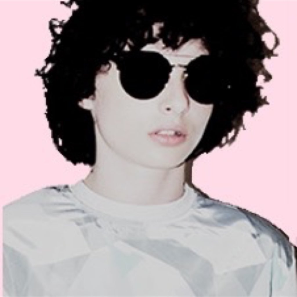 ❝Give me all your pain and love will set you free, @losvcr.❞