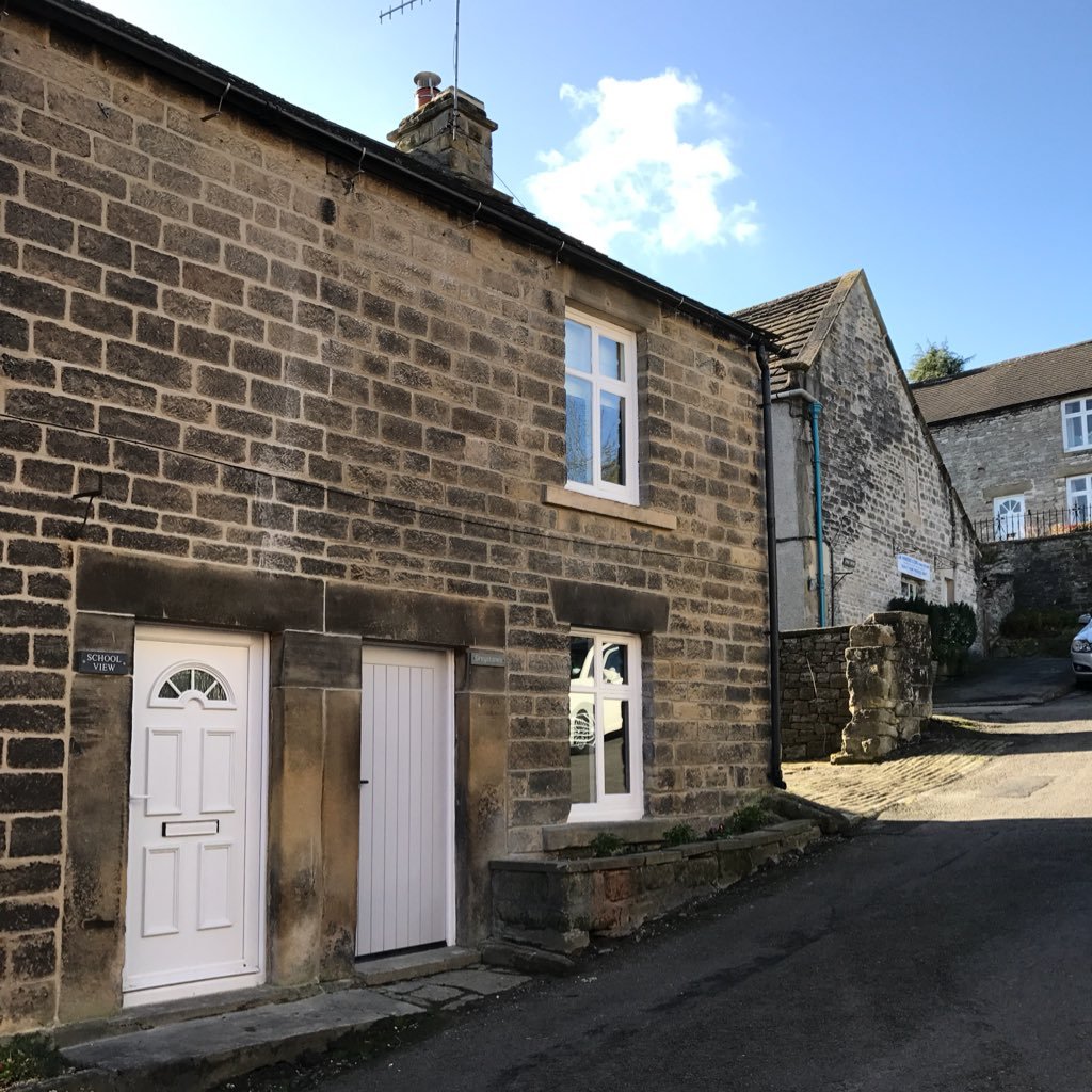 Charming holiday cottage in a historic village in the heart of the Peak District, Derbyshire.