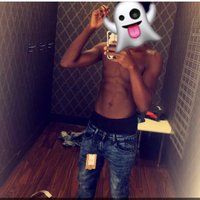 Ya Favorite Side Nigga (@youngwizdagod) 's Twitter Profile