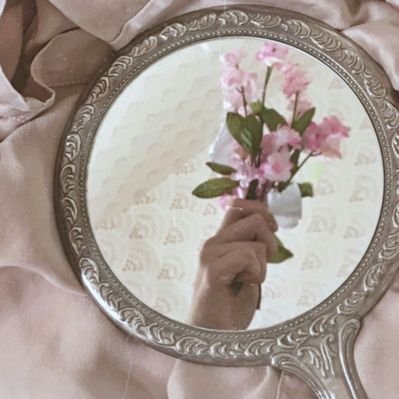 Profile Picture of N O T O K E Y (@julia_blazer_69) on Twitter