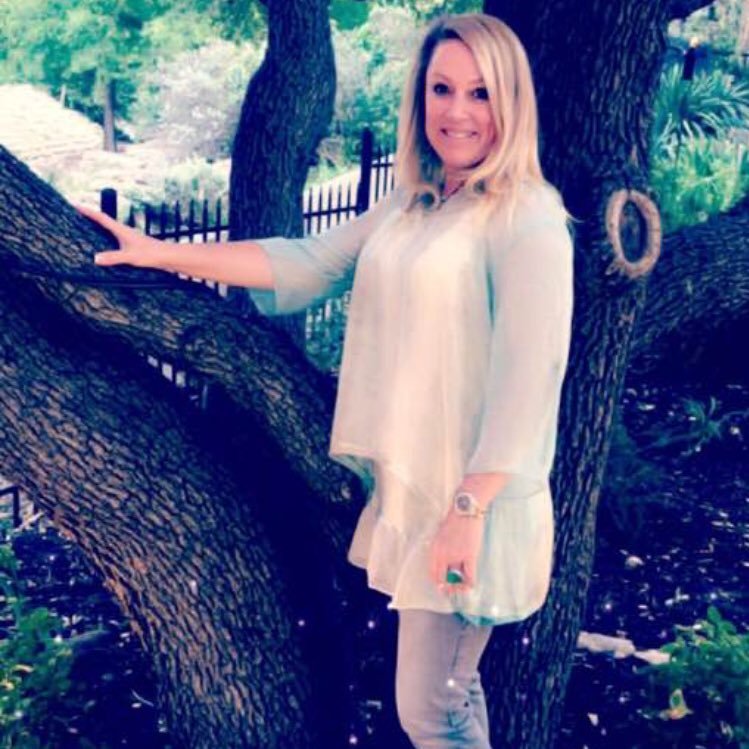 Julieduncan87's profile picture. 