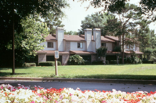 Camden_Club's profile picture. 525 Sabal Lake Dr. Longwood, FL 32779
(407)-774-5707