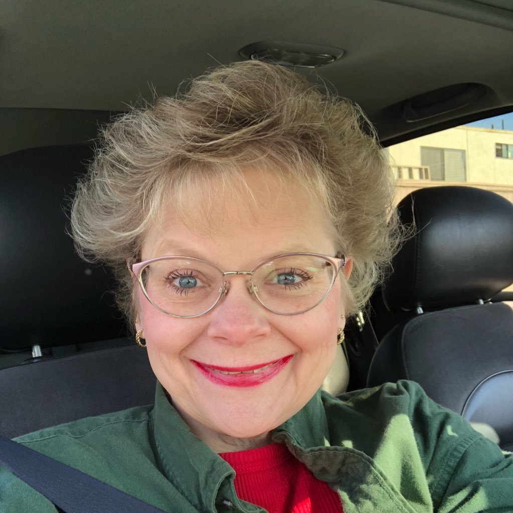 LouisaJean's profile picture. 