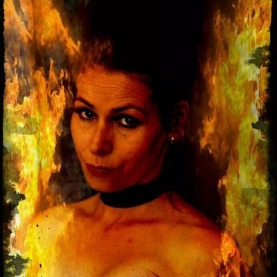 needleshunt's profile picture. Apparently I can type wordy things.

Biffterwizllerb is not an example of this fact.

@gnurberella is mostly also me.