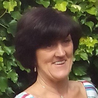 GlowWithRosalie's profile picture. 