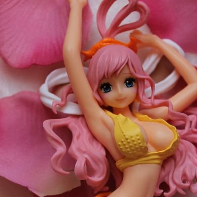 💛 Jeux vidéo 💜 Figurines 💛 Dolls 💜 Anime/Manga 💛Disney 💜 Travaux d'aiguilles 💛 et pleins d'autres choses! 💜