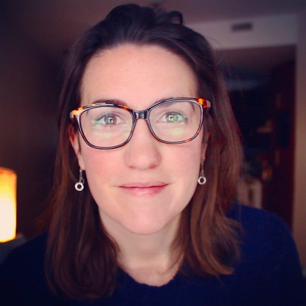 CAMcestelle's profile picture. Française expatriée à Montréal qui parle de tout ce qui lui passe par la tête sur Youtube!