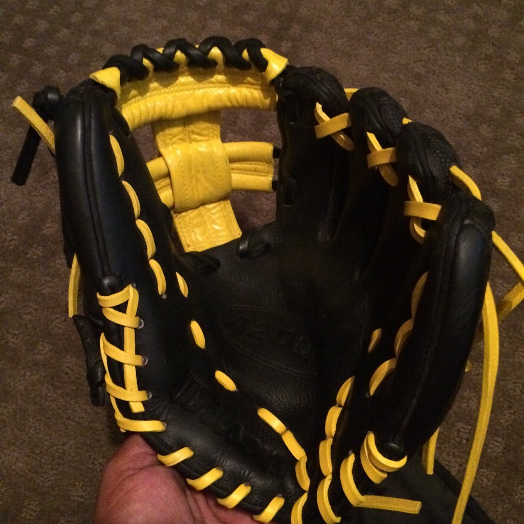 Show Your gLOVE Some❤️Relace It Don’t Replace It