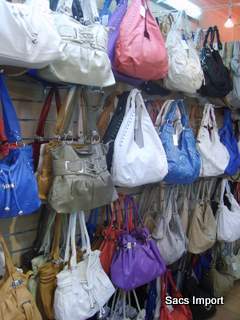 Sacs Import est un Grossiste en sacs à main. 

http://t.co/kvet91FhTu