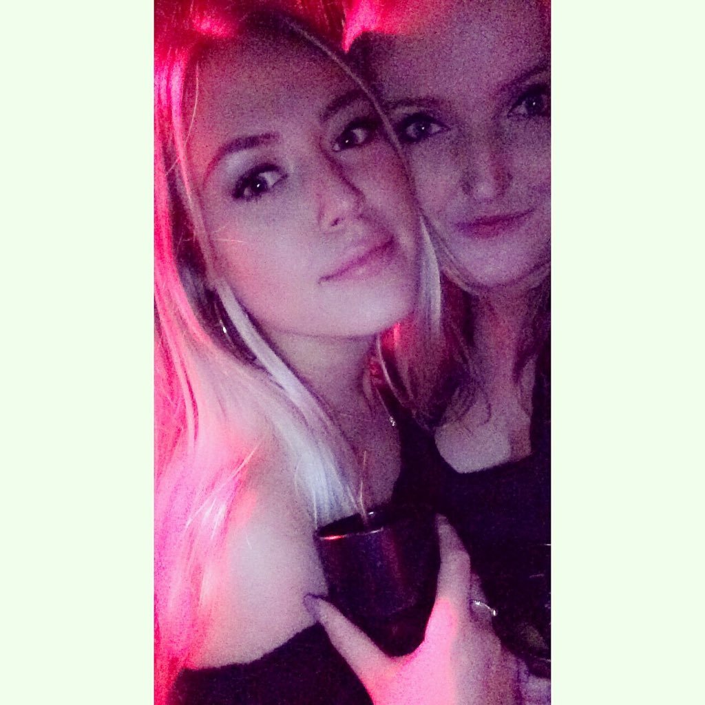 lauragathers's profile picture. 