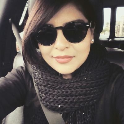 Periodista, locutora y cuentacuentos del estado grande. Me gusta abrir los ojos y estar vivo, tener que vérmelas con la resaca!