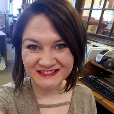 K-12 librarian. Nathan's Wife💍. Maggie's human 🐈. Music lover. Makeup junkie. Disney addict.