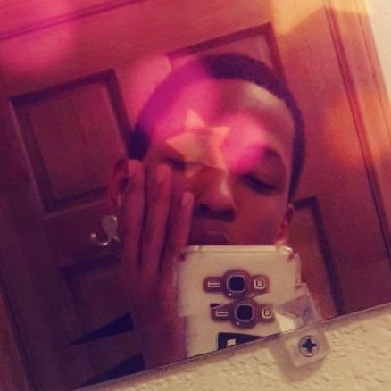 YunqWoah's profile picture. 