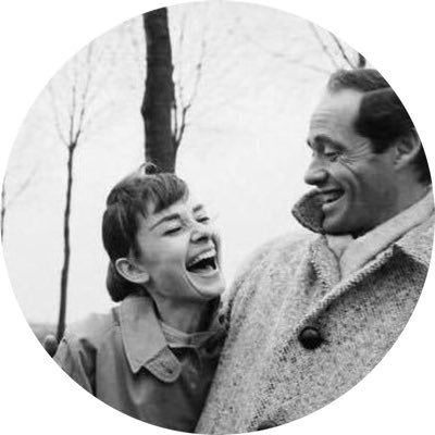 AlmutauaF's profile picture. في الركن البعيد