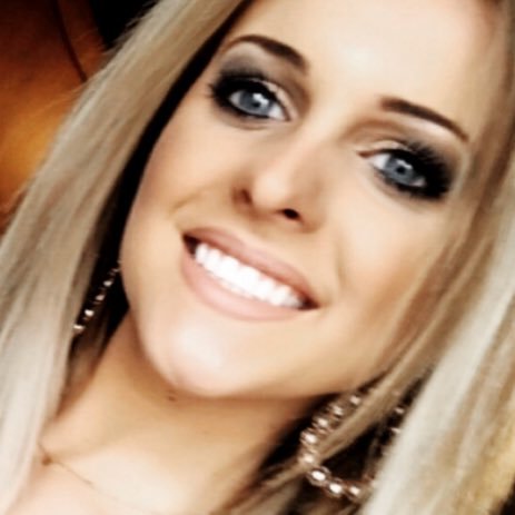 ChelsieDaniels2's profile picture. Follow my hair page•chelsies_studio•on Insta