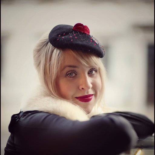 Artist enamoured by Beautiful Boys, Old Masters & Chanel Bags.
For interviews and images: Brera PR /01702 216 658 / 07818 061 503 / https://t.co/lwfCf9Z5Js