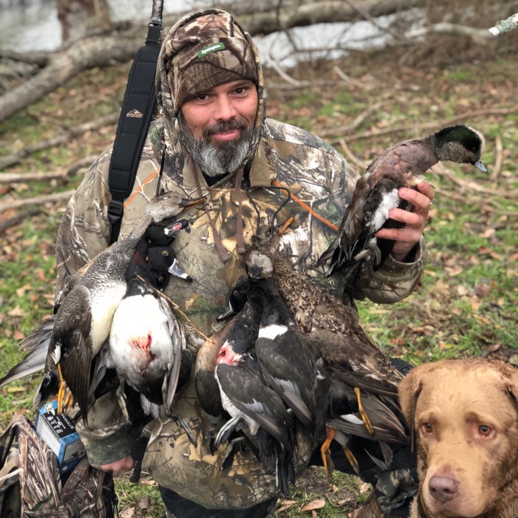 DDyke11's profile picture. Country boy life