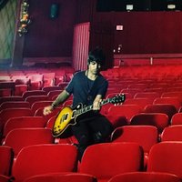 Simrin Phull (@simrinphull) Twitter profile photo