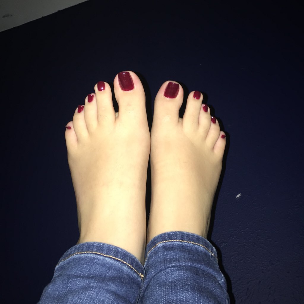 Pretty toes com