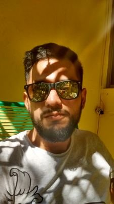 Decidido , firme y constante ante cualquier reto que me ponga la vida.