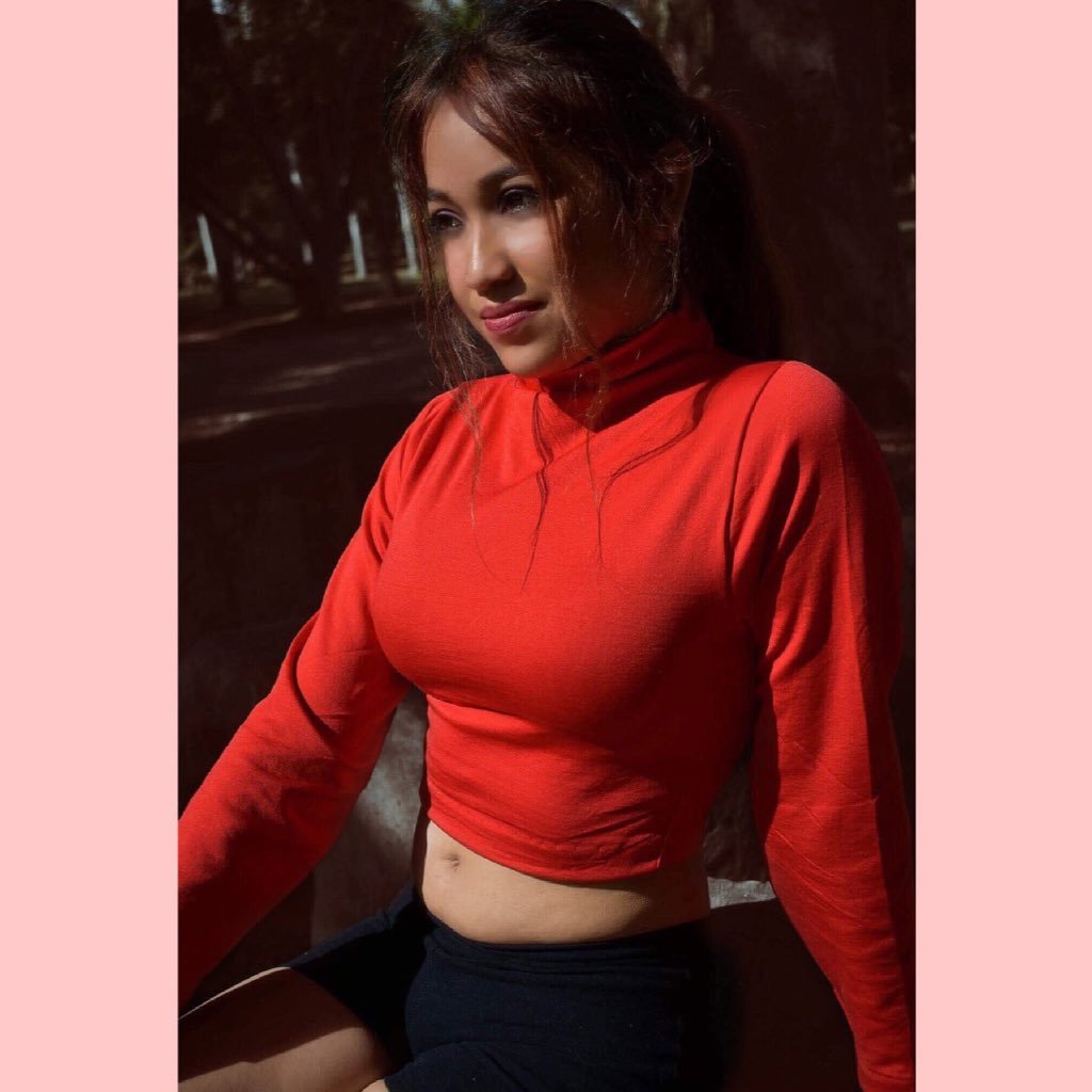 SarahiMalagon's profile picture. Ser única y sencilla tiene sus ventajas xd