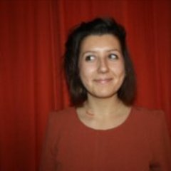 BouletPoint's profile picture. Journaliste pigiste optimiste🎙📝 Amoureuse des montagnes ⛰ Gourmande depuis toujours 😋 Je raconte des histoires pour la radio et la presse écrite.