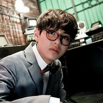 It's a free follow acc. If you want you can follow @jeonss97 @BTS_twt