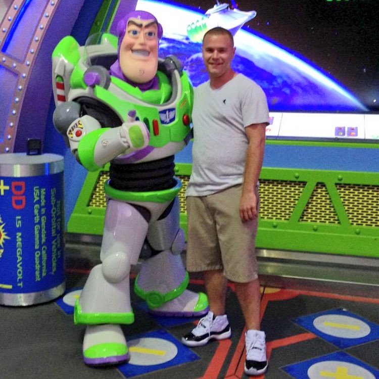 ChefBuzz330's profile picture. Food truck owner @ciaoeaterycbus Former NBA & NFL Chef