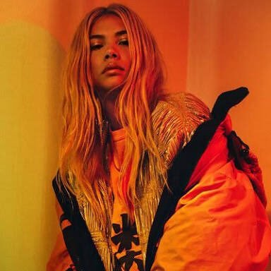 fanpage de our lesbian Jesus, Hayley Kiyoko en México.