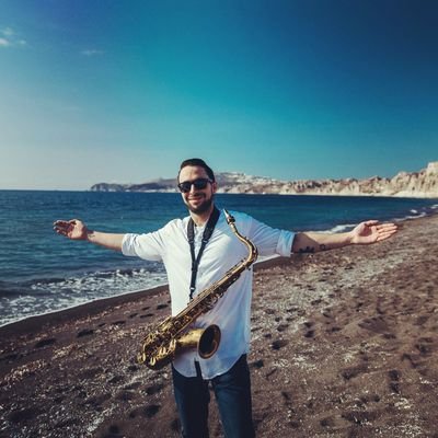 Multi-Instrumentalist 🎼🎧🎷🎶
World Traveler🤠
Good Fella😎
😬😃😜IG: adam.sax