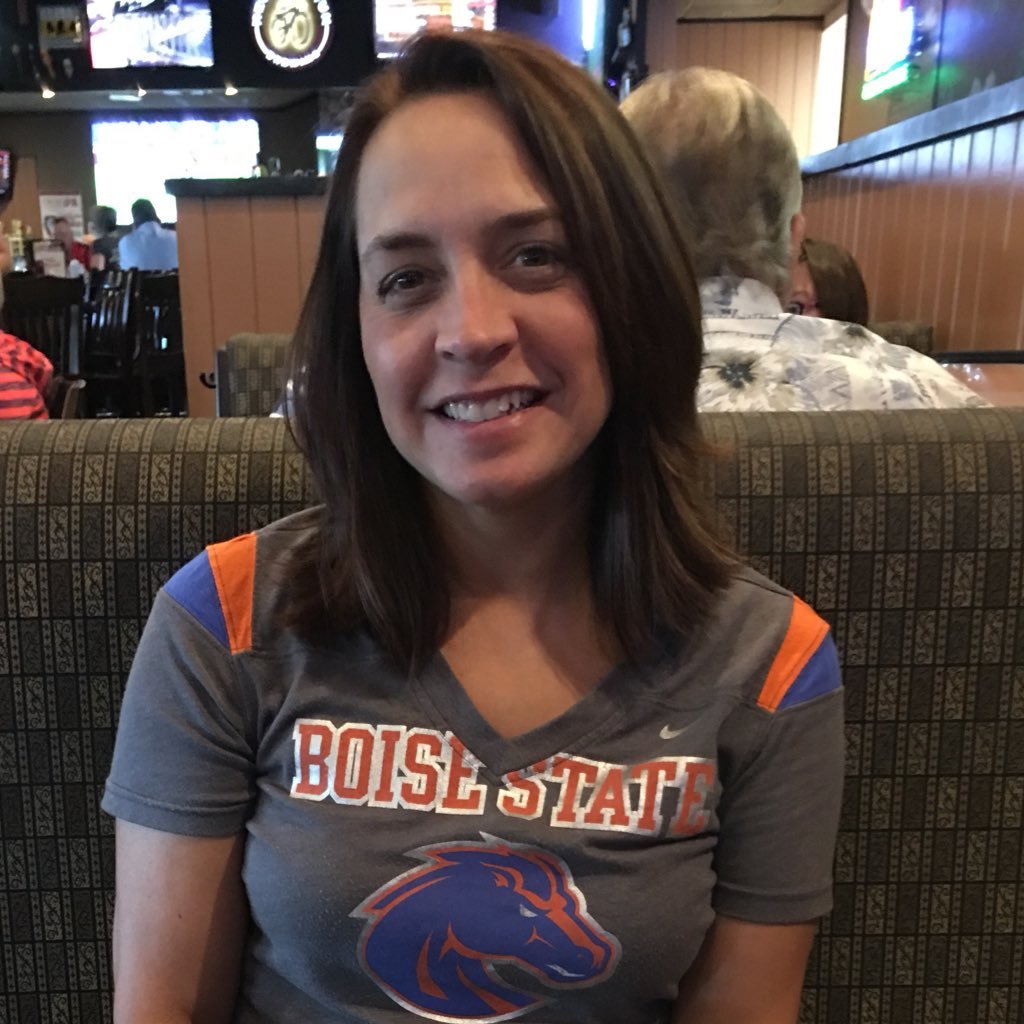 LoriSocha1's profile picture. 