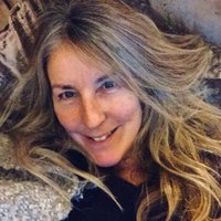 Suzanne Lake - @SuzanneLake6 Twitter Profile Photo