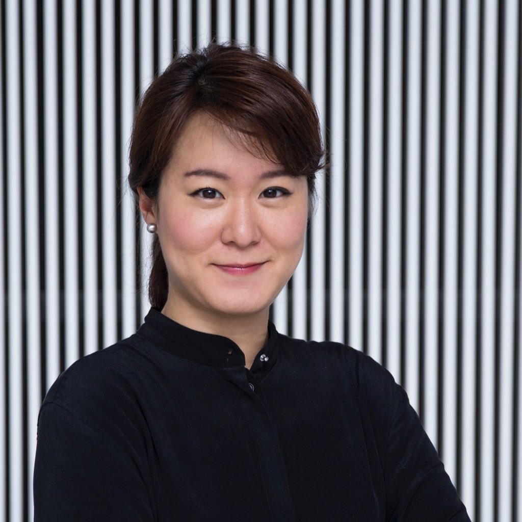 Design thinker and strategist, I lead interdisciplinary researchers in design-driven innovation across industries at MIT Design Lab as Director.