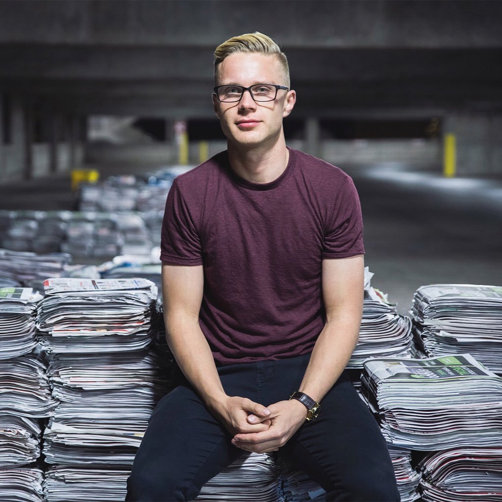 captinoaustino's profile picture. Ayúdate que yo te ayudaré.