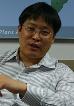 choideuknam's profile picture. CEO of DHW Group,두텍 대표이사,안산살고,공유리더쉽,독서토론,마케팅,운동,사랑,친구,전자제어,센서기기,카네기,로타리,참치회,삼성경제연구소,SERI,기획,파워포인트,인문학