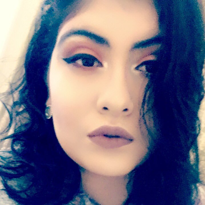 23 years young. Makeup is my passion 😍❤️