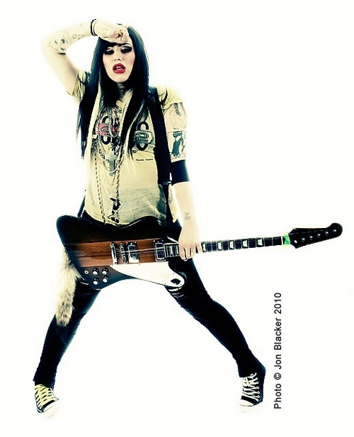 biG love. Get freaky. from The boTTom of my fever. .-. .care .f. The real one.. couGH couGH* PHonies.