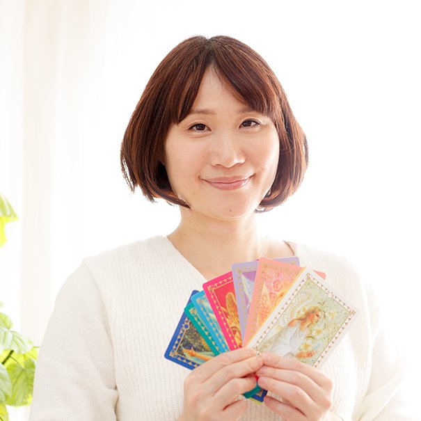 「Chapli(チャプリ)」の鑑定士ゆき乃です＾＾お気軽にフォローしてくださいね！ 平日朝から夕方までの待機が多いです。夜の時間も不定期で待機しております。お時間合わない方は随時受付中のメッセージ占いもご利用くださいね^ ^☆