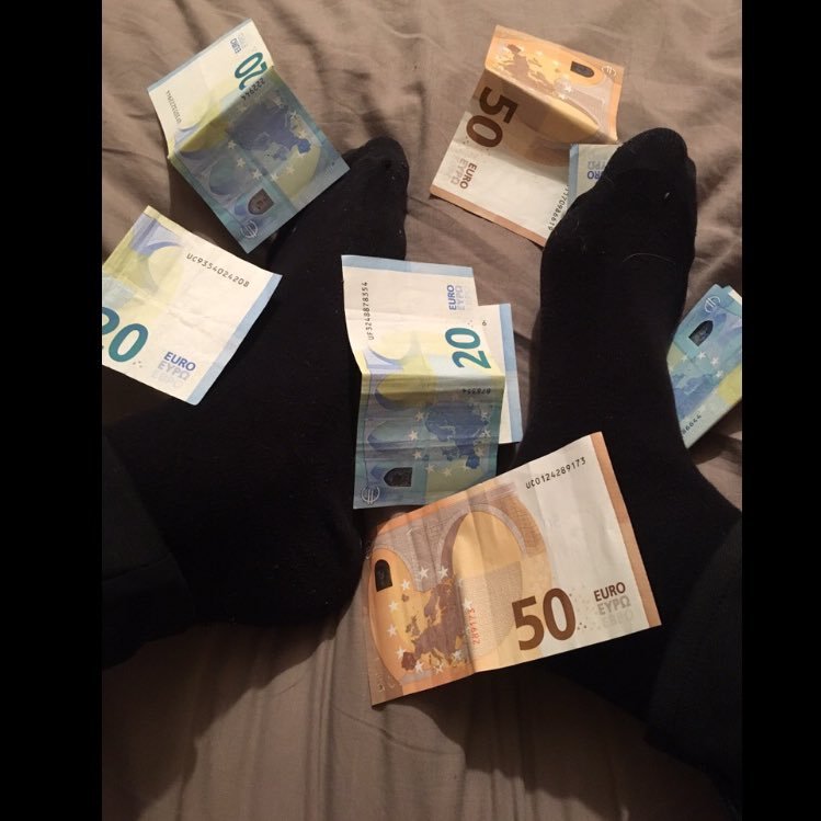 ⚜️💸Jeune cash master dominant de 22 ans, présent pour dépouiller du soumis et les pigeons. 💸⚜️ Paypal : cashmasteralix@gmail.com