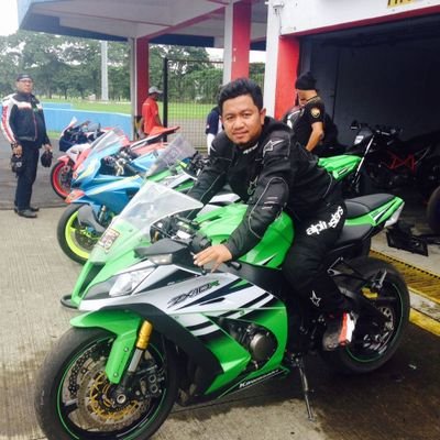 fahmi_ninja250's profile picture. IN LIVING THE LIFE JUST NEED TO CALM....