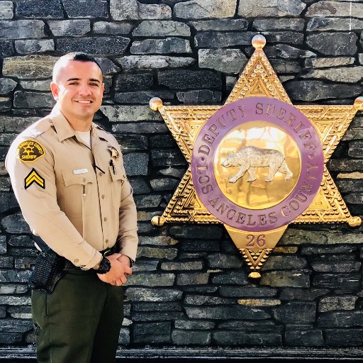 Deputy Sheriff, Los Angeles County Sheriff's Dept. Not
endorsing thru social media. Retweet (RT) does not mean endorsement.