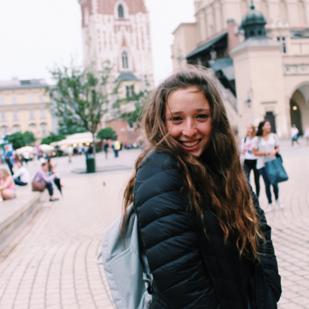 zoe_moed's profile picture. 