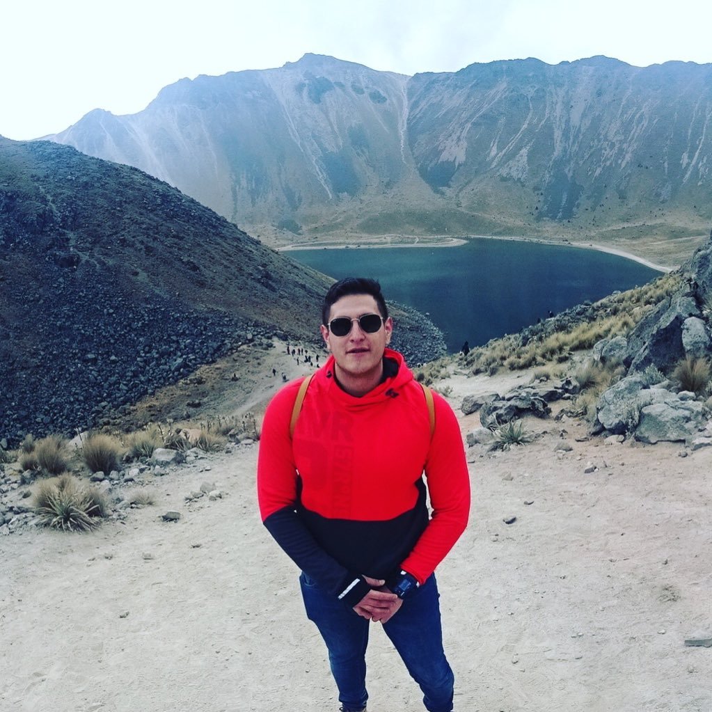 Leonard_Alcala's profile picture. Crossfitter 🏋🏻‍♂️❤️   Ing. Sistemas 📱🖥 Trotator de Mundos #CaballeroDeLaNoche