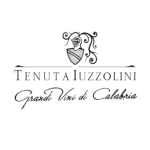 Tenuta Iuzzolini, is a winery located in Ciro’, Calabria (Southern Italy), in the famous area of the Ciro’ Doc .