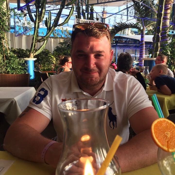 Stuartkean2's profile picture. Entertainment Music