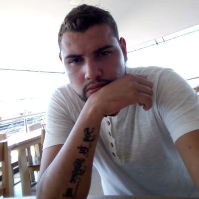 Angeusk's profile picture. 